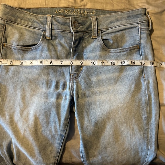 American Eagle Outfitters Super Super Stretch Light Fade Denim Jeans Size 8 - Picture 11 of 16
